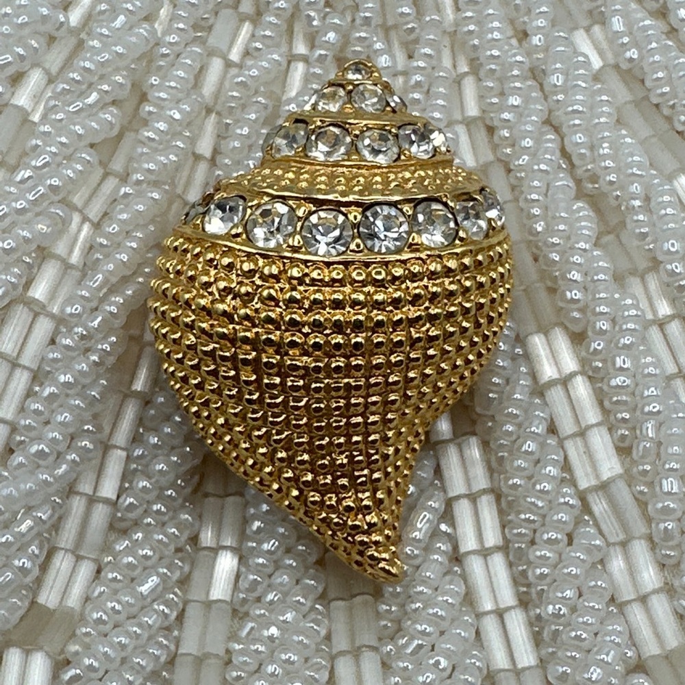 Kenneth Jay Lane, KJL, shell Pin, with clear pave crystals Brooch/pendant #168‎